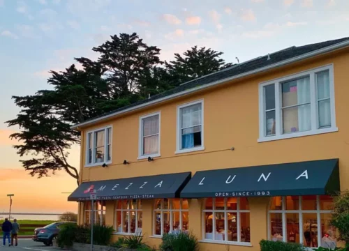 Mezza Luna Restaurant